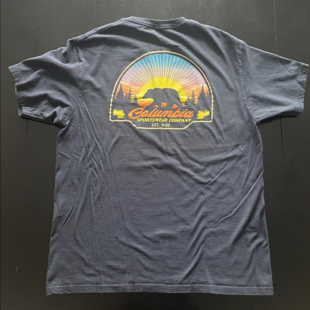 Men’s Large Columbia Short Sleeve T-Shirt
